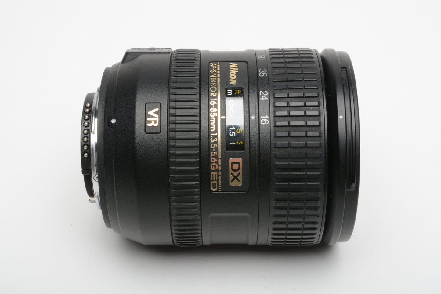 Nikon AF-S 16-85mm f3.5-5.6G ED DX VR Wide angle zoom, caps, nice and compact