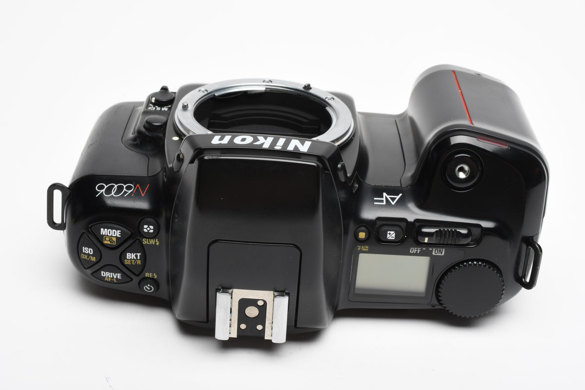 Nikon N6006 35mm SLR body, Body Cap, Nice!