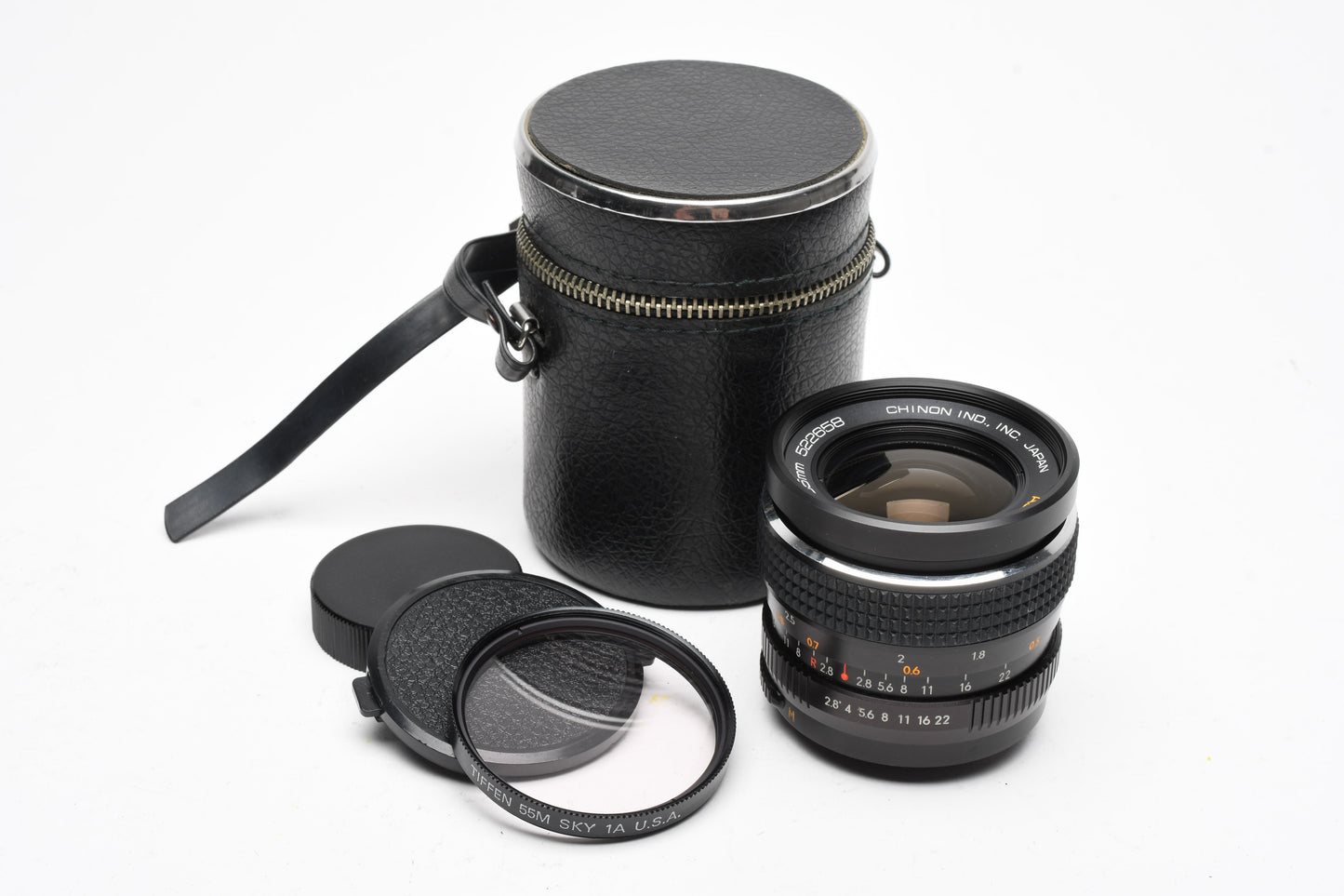 Chinon 35mm f2.8 M42 Mount prime lens, Great! w/Case, caps, 1A filter