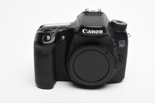 Canon EOS 70D DSLR Body w/Batt, charger, strap, 32K Acts