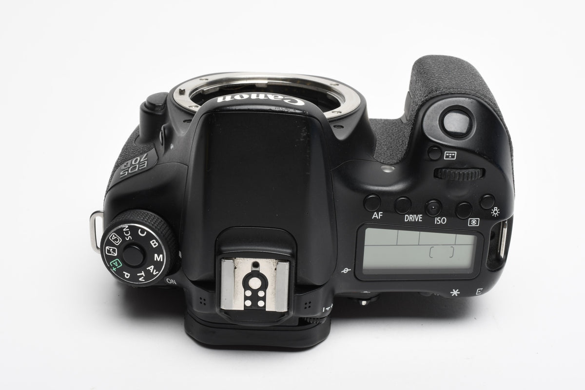 Canon EOS 70D DSLR Body w/Batt, charger, strap, 32K Acts