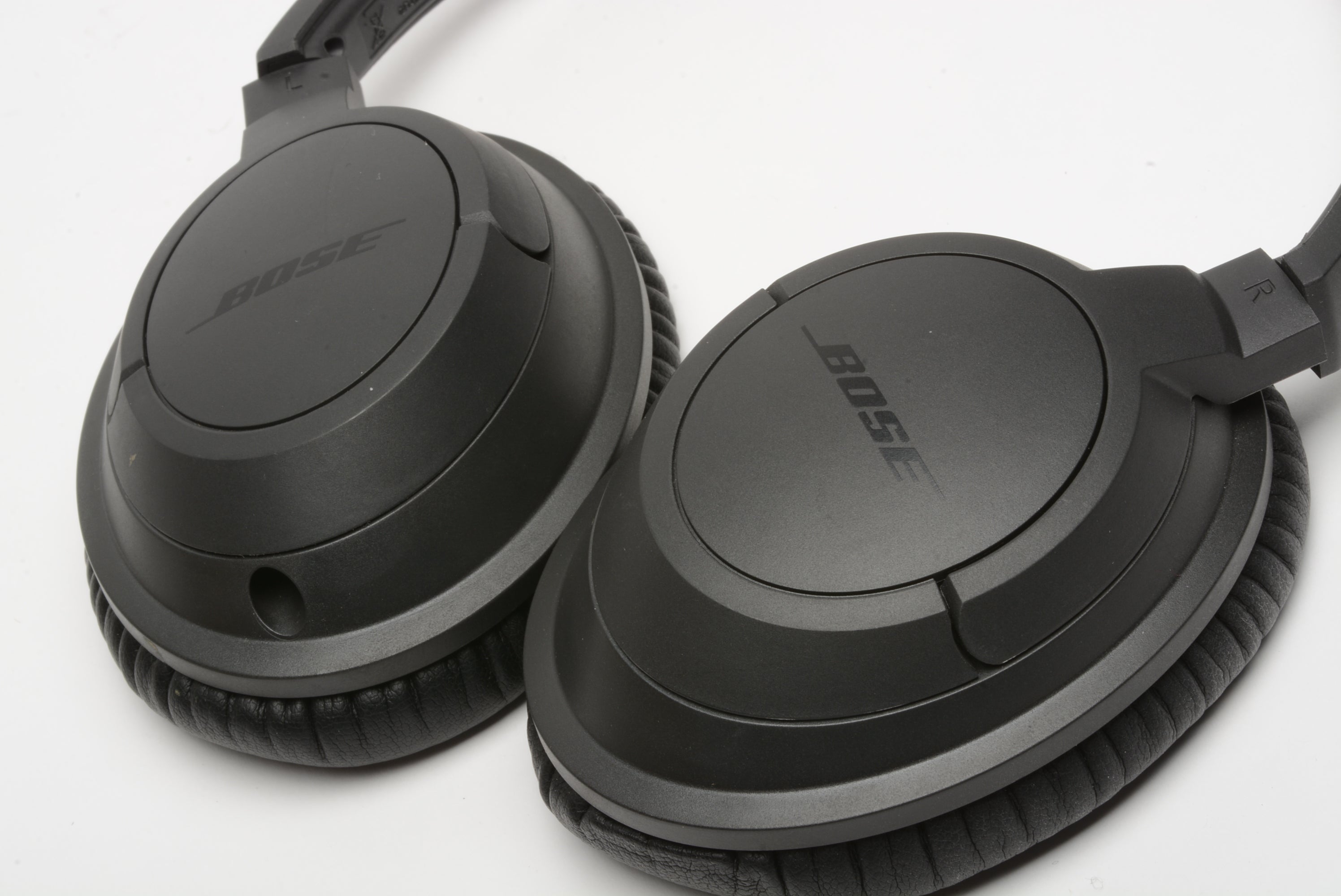 Bose around ear headphones wired sale