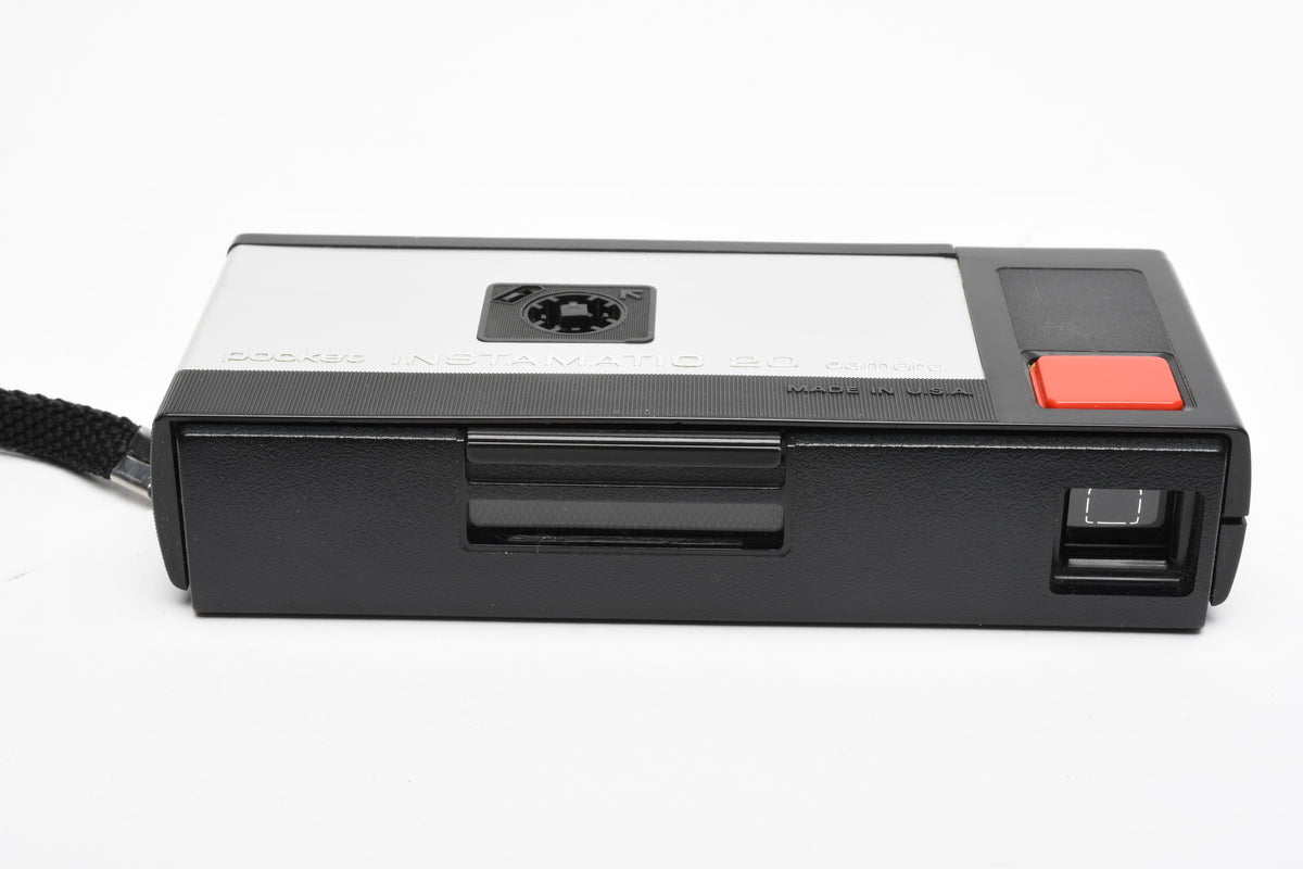 Kodak Instamatic 20 Kit, w/1X Magicubes, Flas Extender, Case, in box