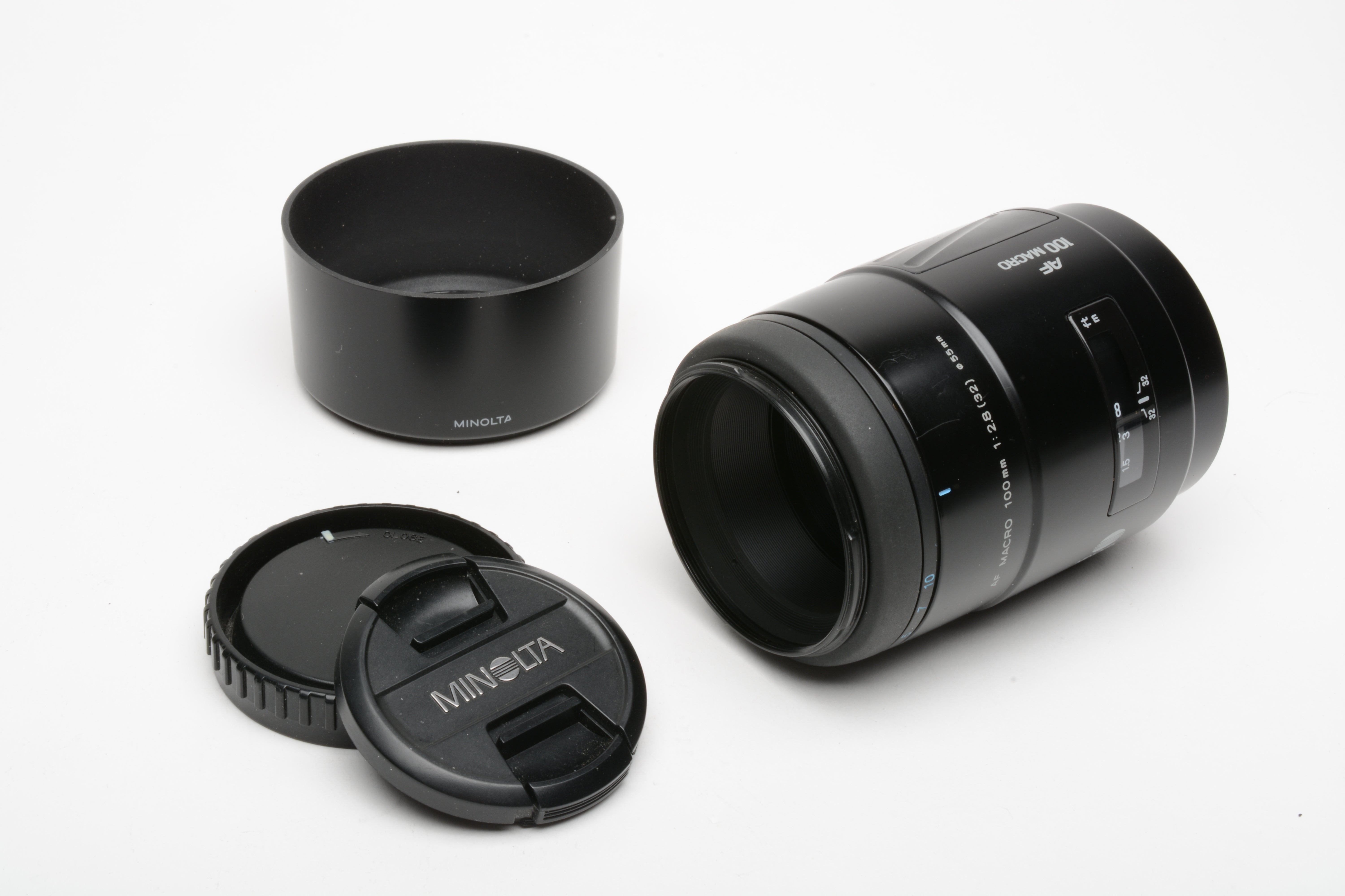 Minolta Maxxum AF 100mm f2.8 1:1 Macro lens for Sony A mount, hood