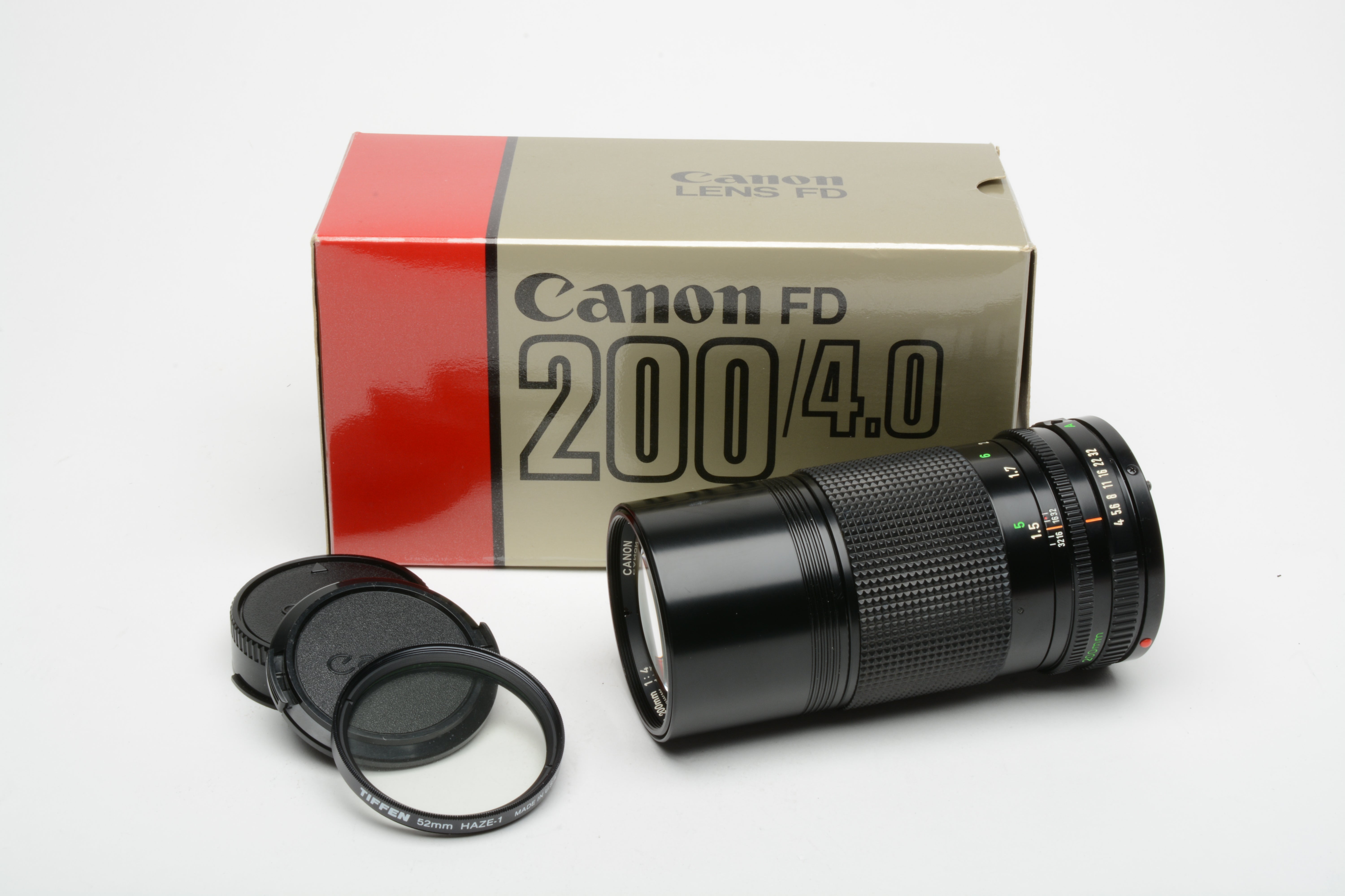 Canon FD 200mm F4 Telephoto lens, boxed, Mint condition