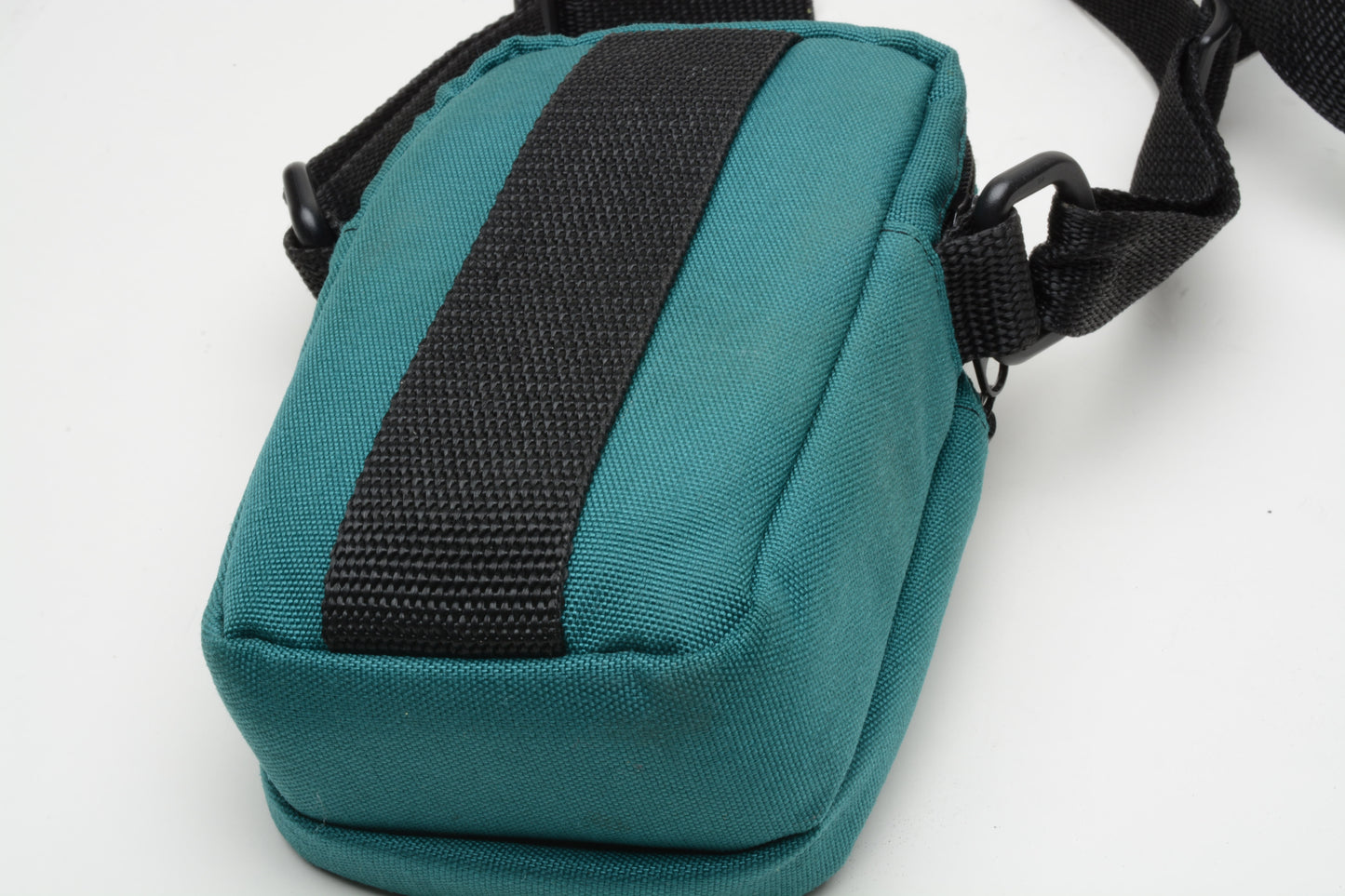 Tamrac padded camera case ~6.5 x 4 x 2" wide, nice (Teal)