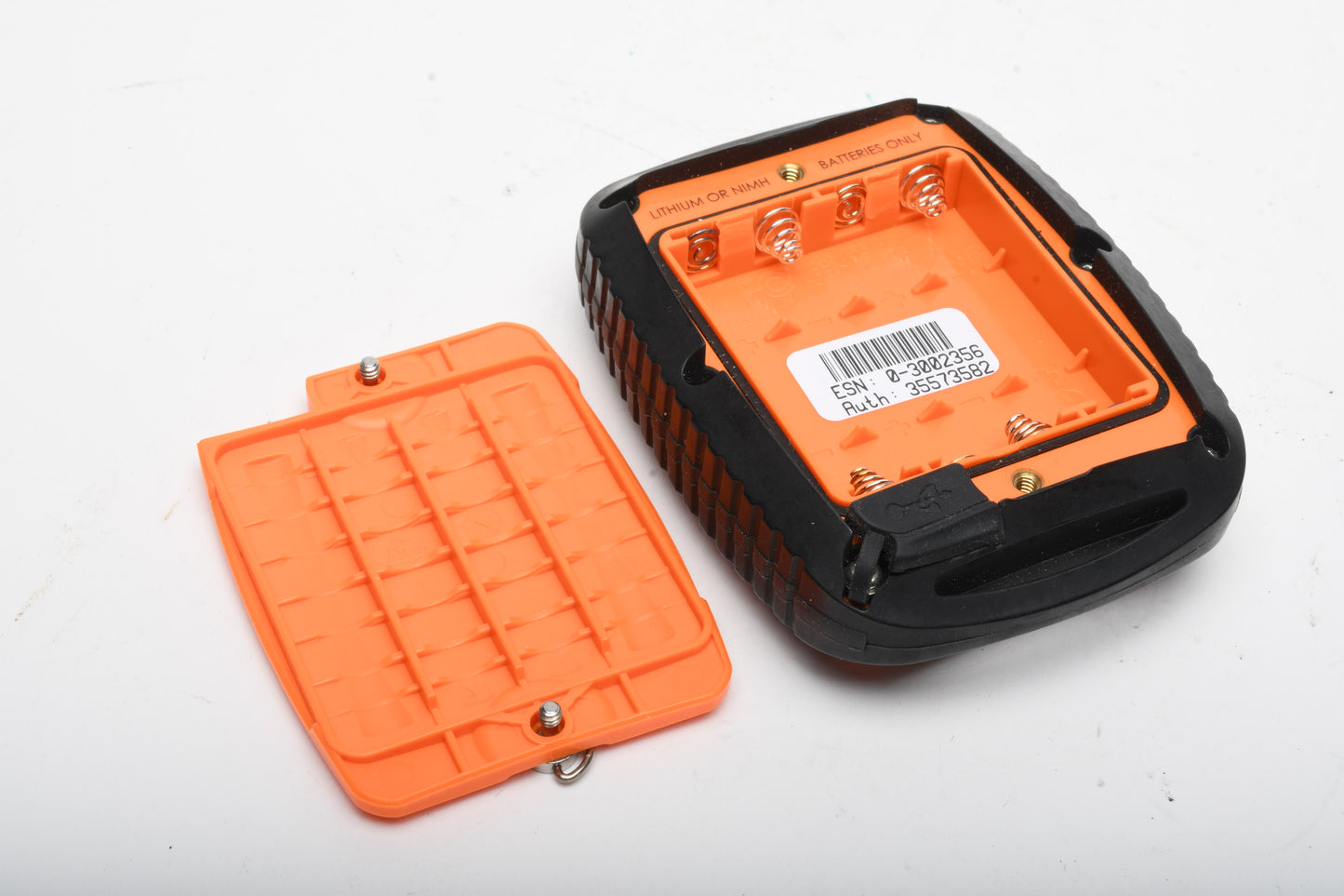 Spot GPS Gen3 Satellite GPS Messenger S.O.S. Tracking Check In Help Assist