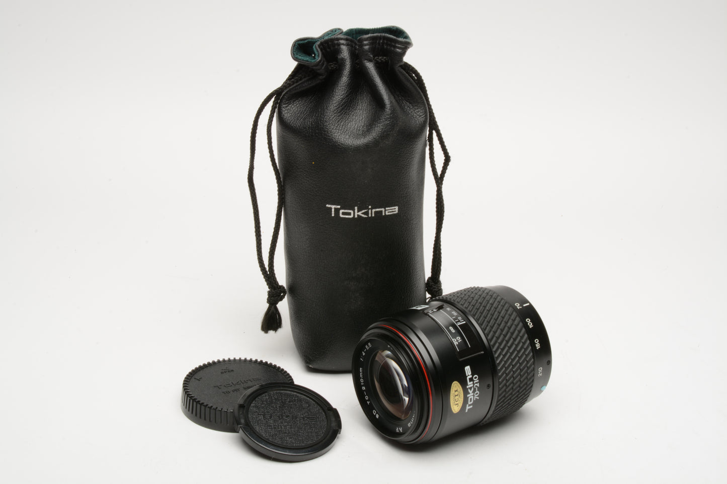 Tokina AF SD 70-210mm f4-5.6 zoom lens for Maxxum / A-Mount, caps, pouch