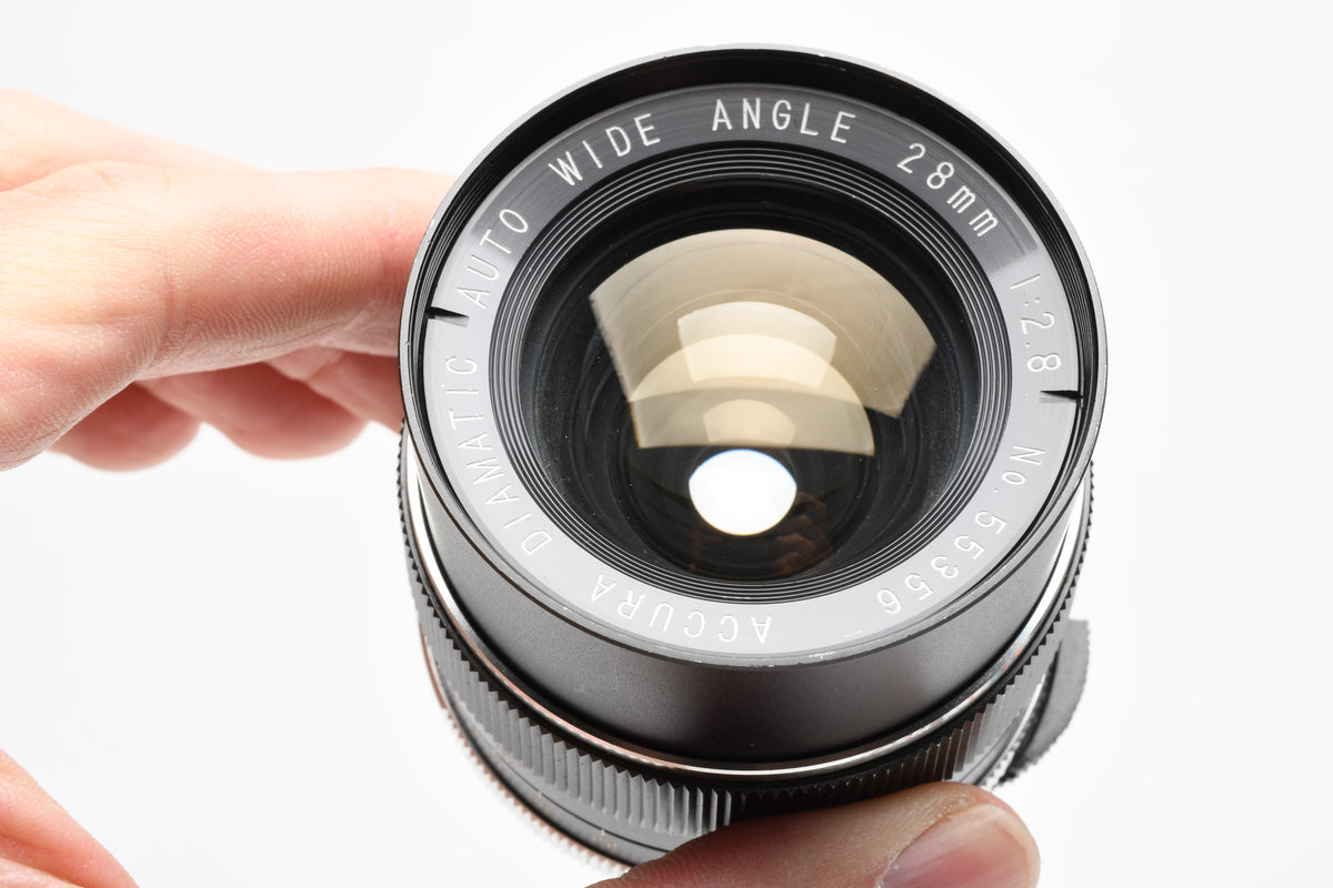 Accura Diamatic Auto 28mm F2.8 Wide Angle Lens for M42 Mount w/Caps and UV Filter, Nice!