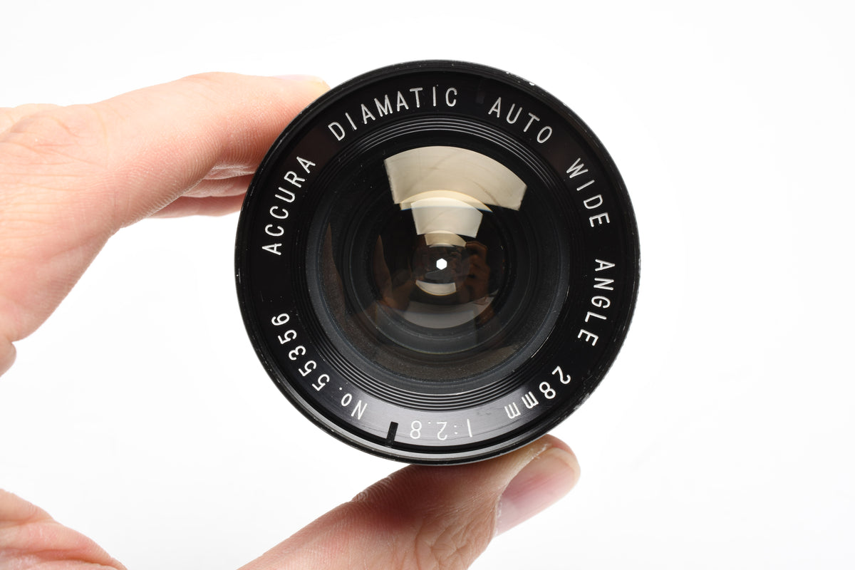 Accura Diamatic Auto 28mm F2.8 Wide Angle Lens for M42 Mount w/Caps and UV Filter, Nice!