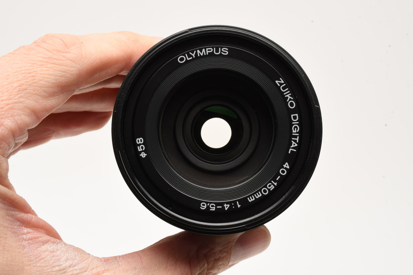 Olympus Zuiko Digital 40-150mm F4-5.6 ED Lens, caps, 4/3 Mount, Hood+B+W UV!