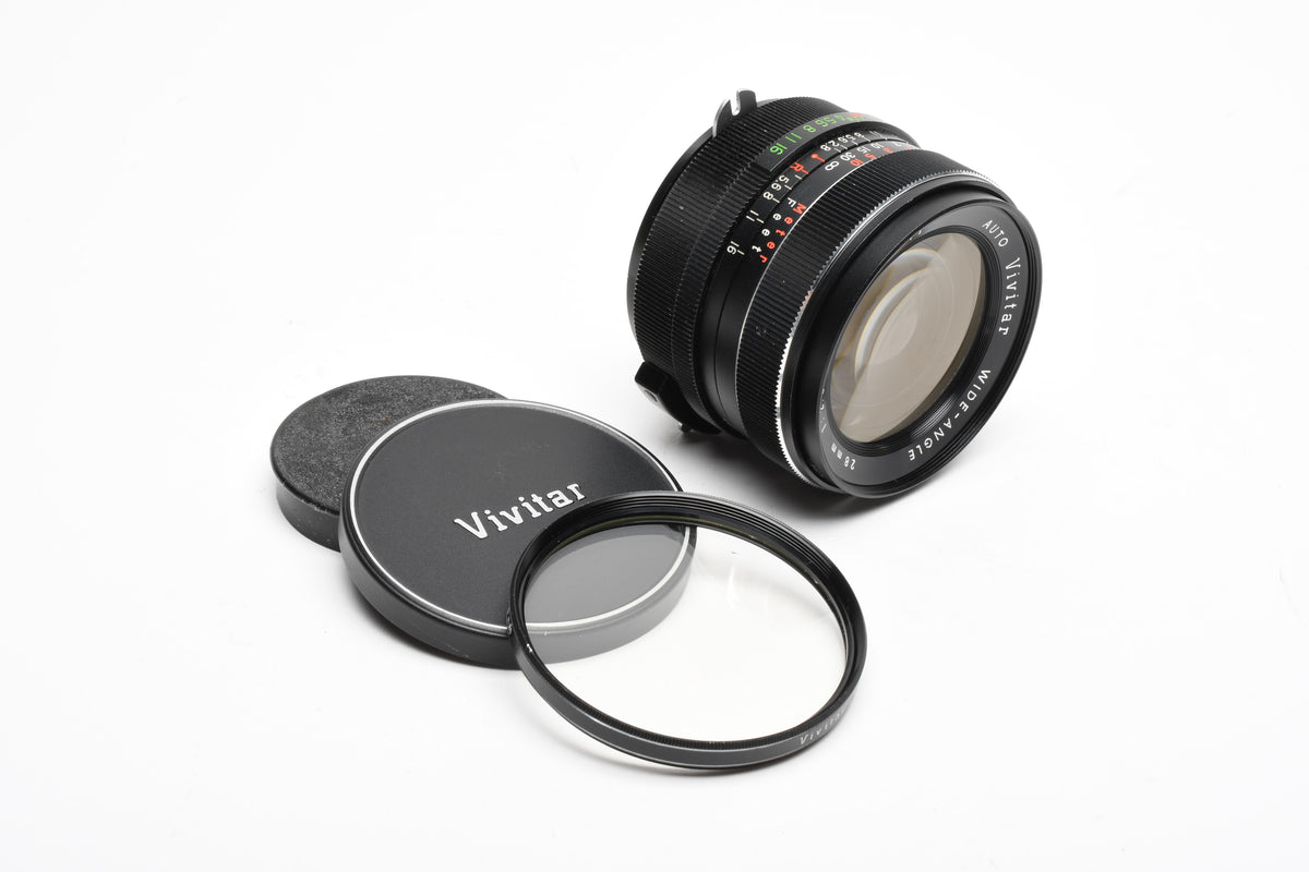 Vivitar 28mm f2.8 wide angle lens for Nikon F Mount w/Caps and UV Filter, Nice