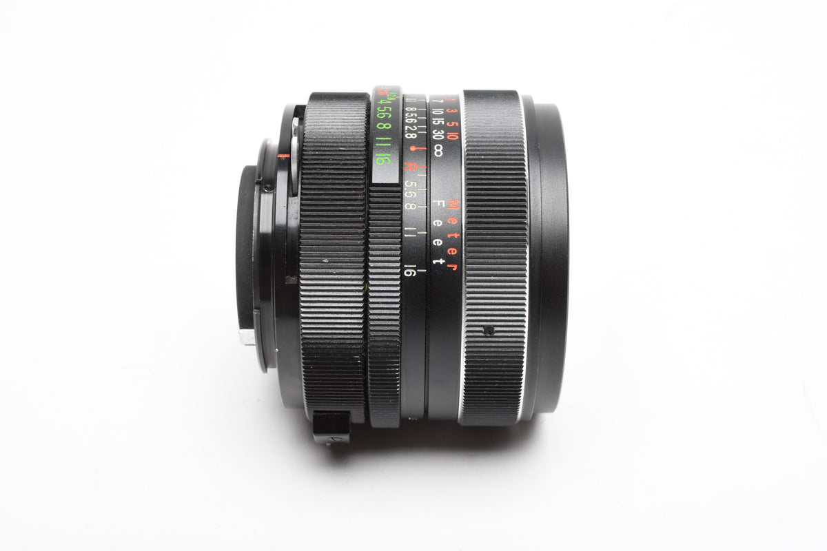 Vivitar 28mm f2.8 wide angle lens for Nikon F Mount w/Caps and UV Filter, Nice
