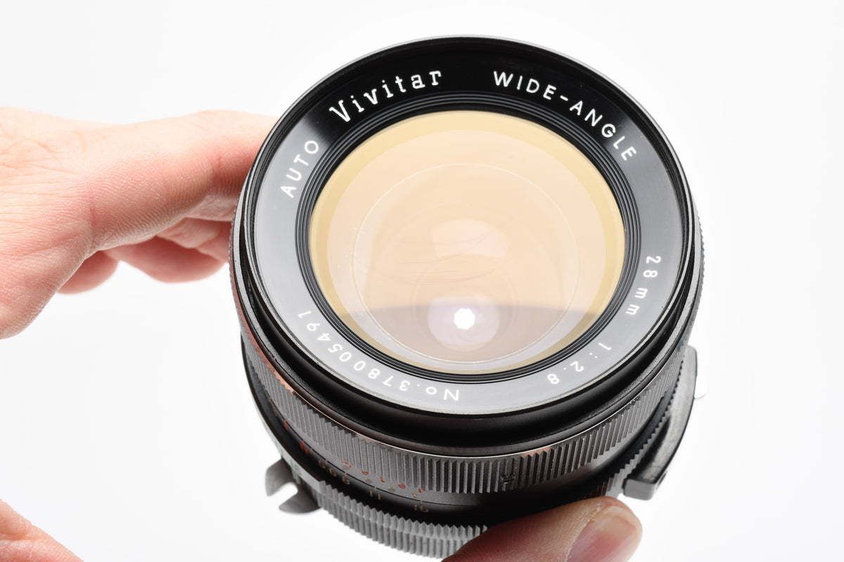 Vivitar 28mm f2.8 wide angle lens for Nikon F Mount w/Caps and UV Filter, Nice
