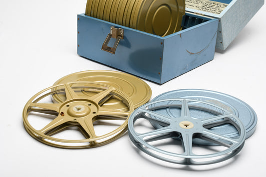 10X S8 8mm Metal Movie Reel 400' w/Cans, Tan/Blue in metal carrying case
