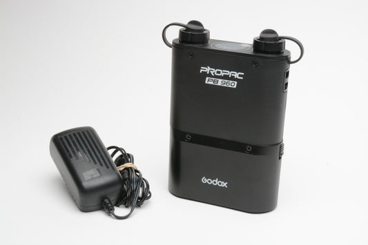 Godox Propac PB 960 w/Good charged 5800mAH battery + Charger, tested, great!