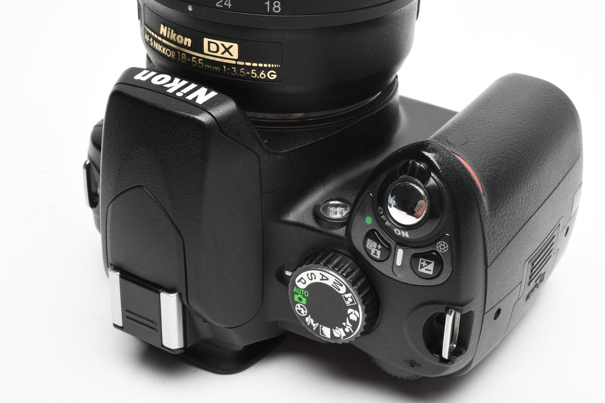 Nikon D60 10.2mp DSLR Camera W/Nikon AF-S 18-55mm VR F3.5-5.6G Zoom Lens, 17K Acts, Nice!