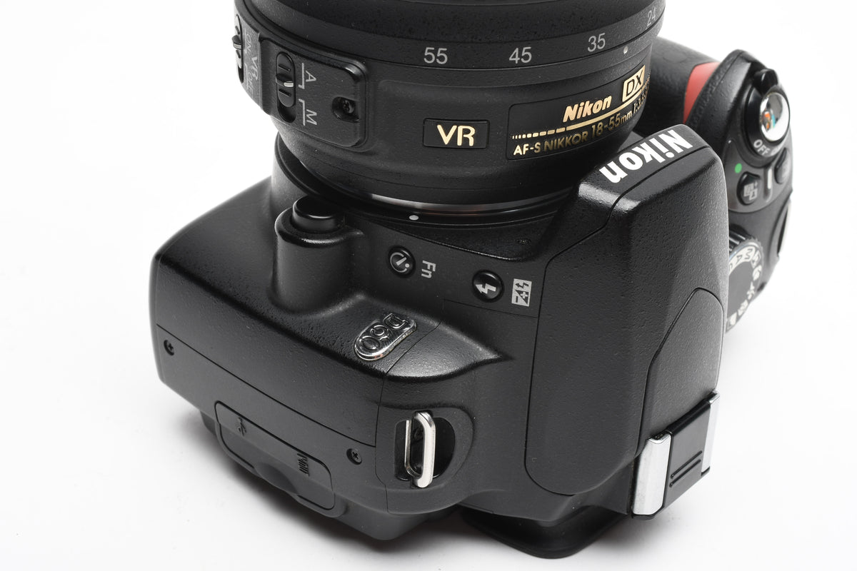 Nikon D60 10.2mp DSLR Camera W/Nikon AF-S 18-55mm VR F3.5-5.6G Zoom Lens, 17K Acts, Nice!