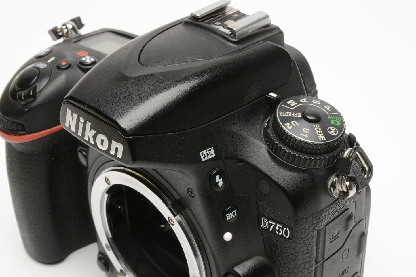 Nikon D750 DSLR Body w/2X batts, charger, strap, manuals, boxed 45K acts