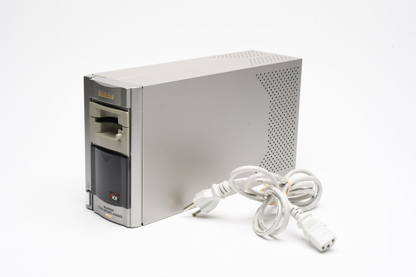 Nikon Super Coolscan 4000 ED film scanner, Works! w/MA-20