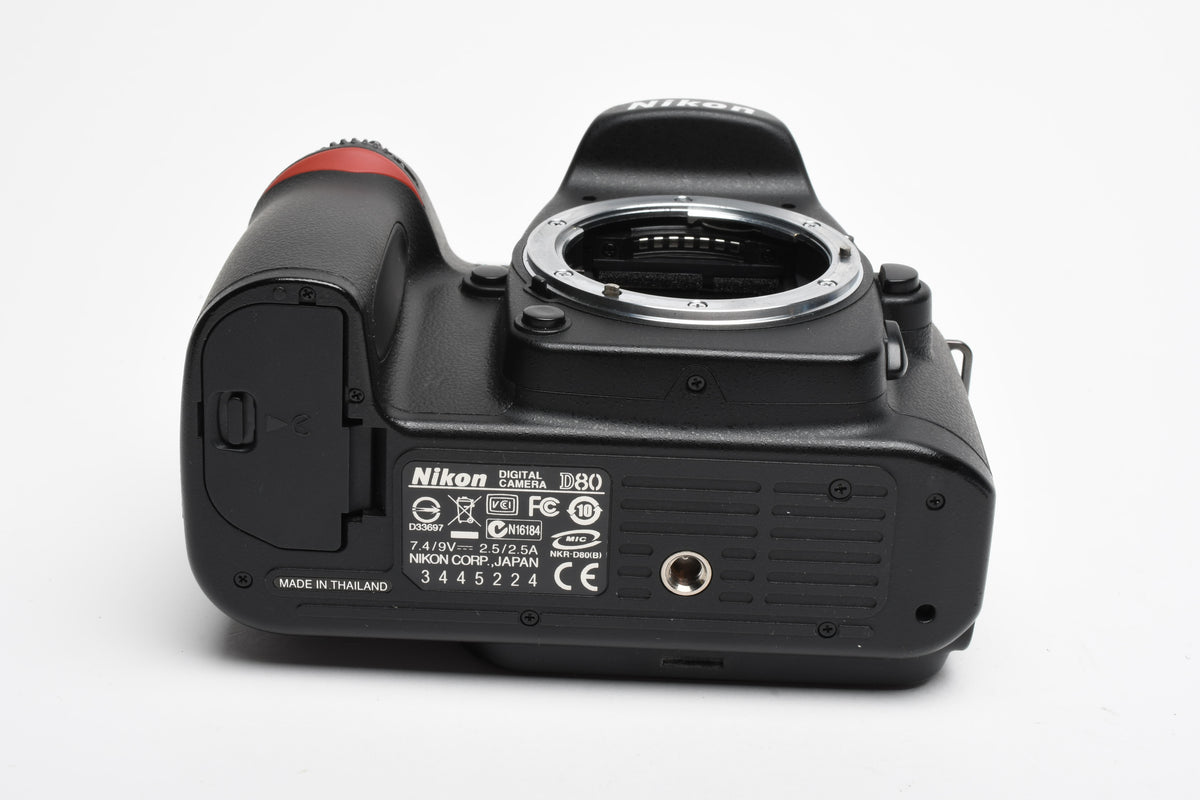 Nikon D80 DSLR body, batt+charger+strap, 4798 Acts, + Manual