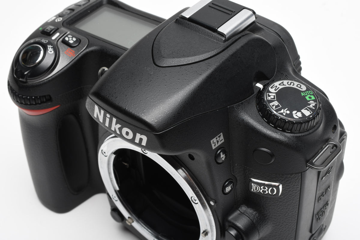 Nikon D80 DSLR body, batt+charger+strap, 4798 Acts, + Manual