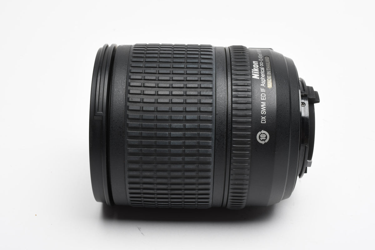 Nikon AF-S Nikkor 18-135mm f3.5-5.6G ED zoom lens, caps + hood, Mint-