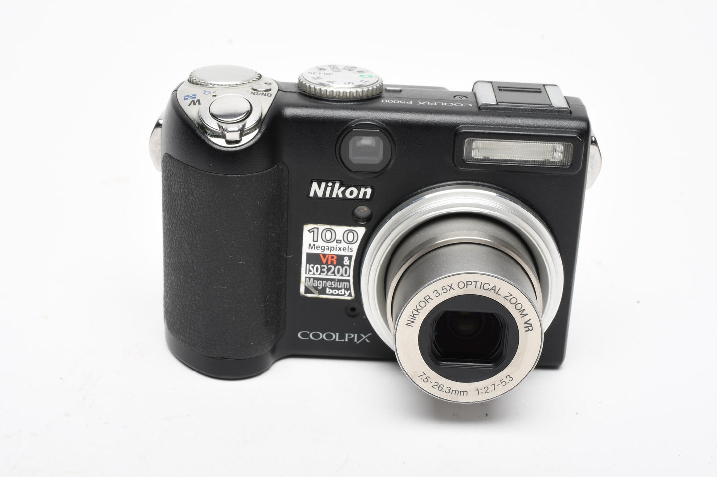Nikon Coolpix P5000 10MP Digital Point&Shoot camera Batt+charger+strap