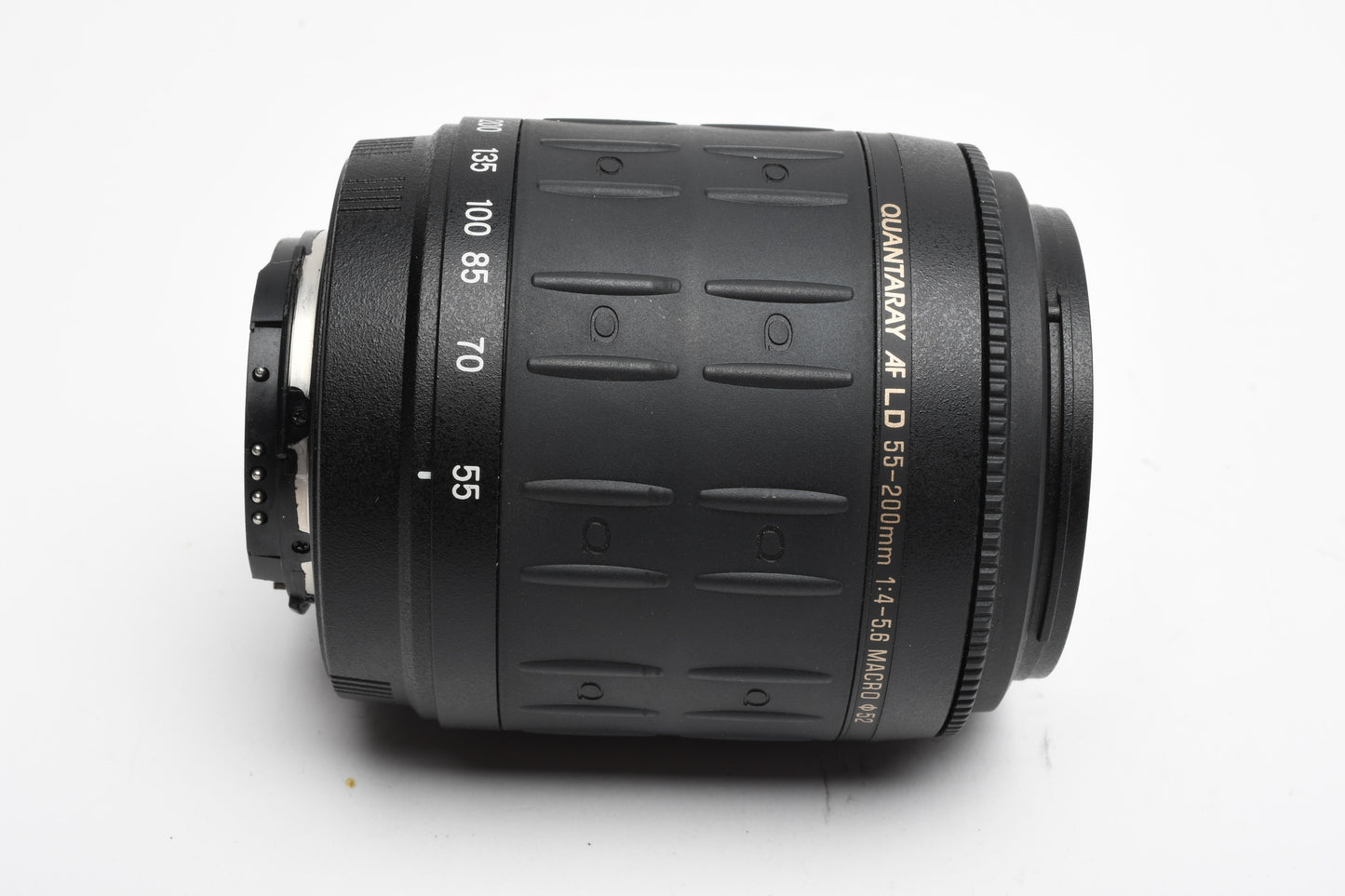 Tamron (Quantaray) AF 55-200mm f4-5.6 LD Macro zoom for Nikon F + Hood