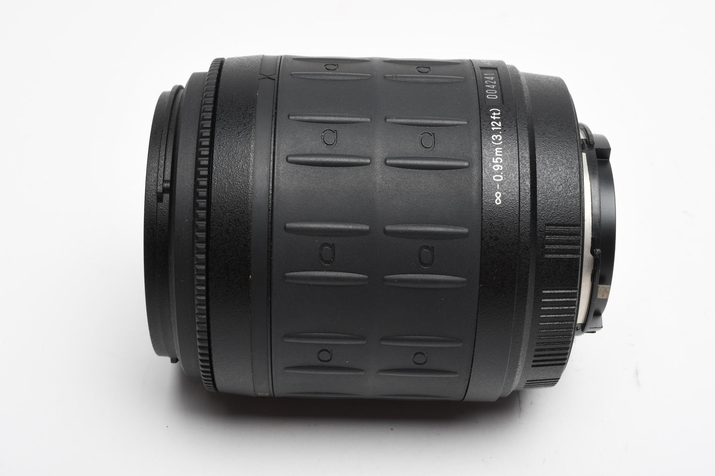 Tamron (Quantaray) AF 55-200mm f4-5.6 LD Macro zoom for Nikon F + Hood