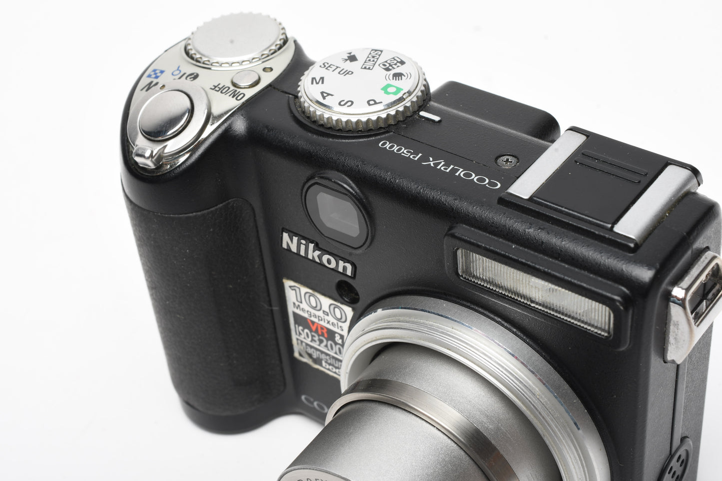 Nikon Coolpix P5000 10MP Digital Point&Shoot camera Batt+charger+strap