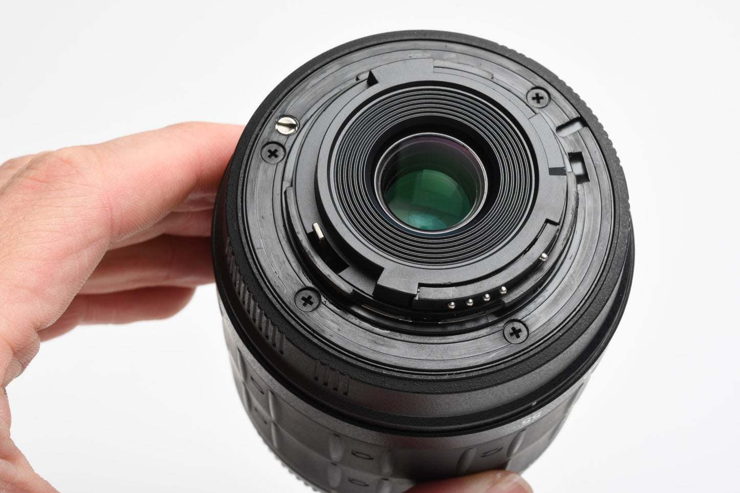 Tamron (Quantaray) AF 55-200mm f4-5.6 LD Macro zoom for Nikon F + Hood