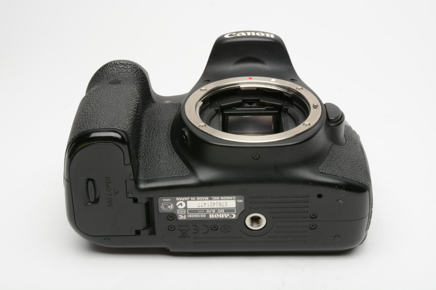 Canon EOS 60D Body, batt, charger, strap, USA version, 17,652 Acts!