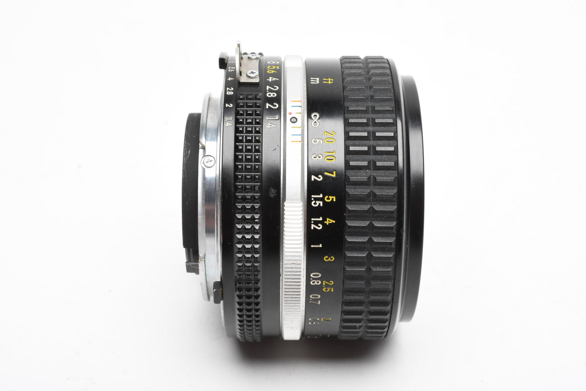 Nikon Nikkor 50mm f1.4 AI-S Prime lens w/Caps, Great prime lens!