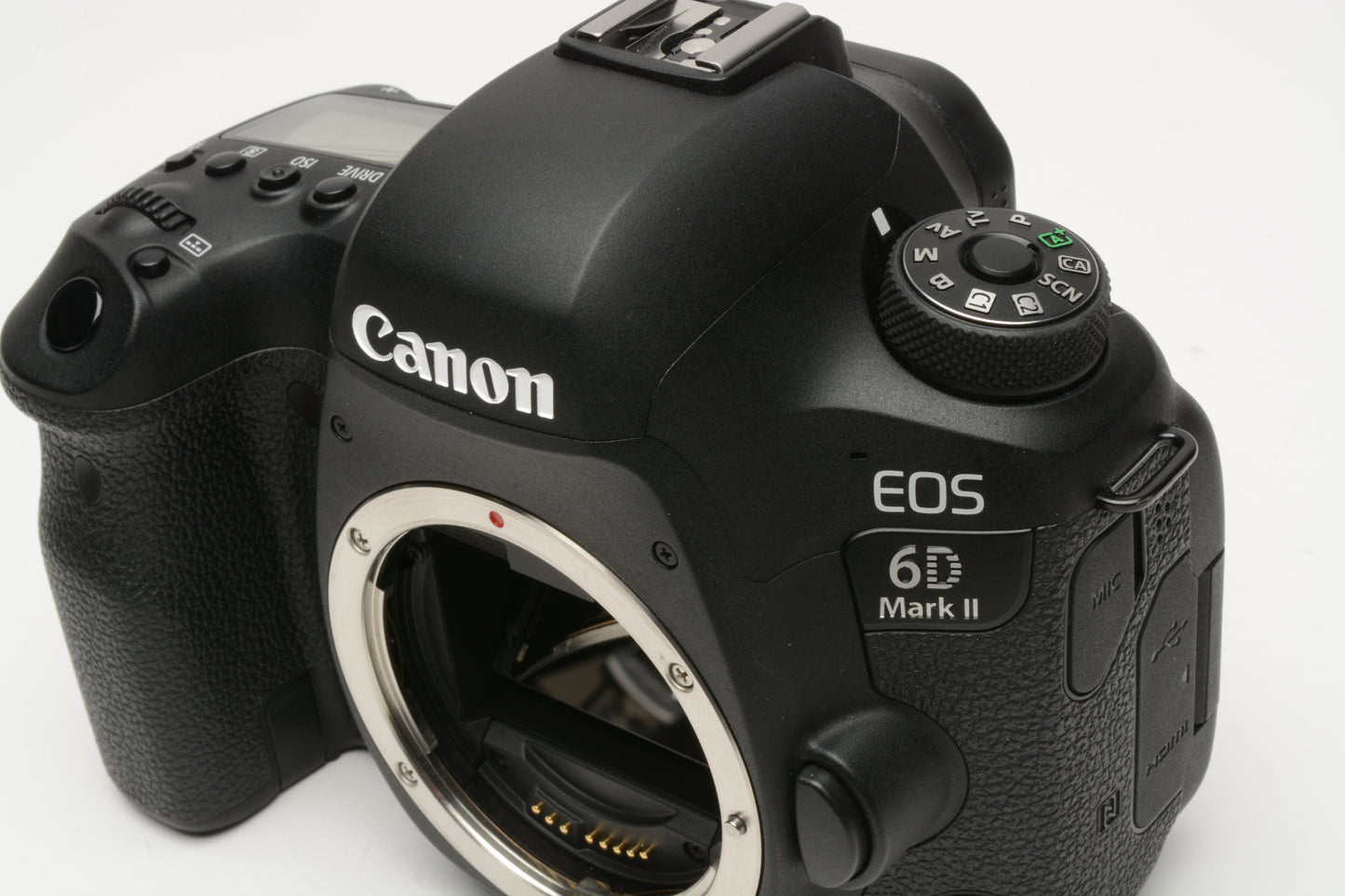 Canon EOS 6D Mark II 26.2MP DSLR body, batt, charger, 4034 acts!! Tested, great!