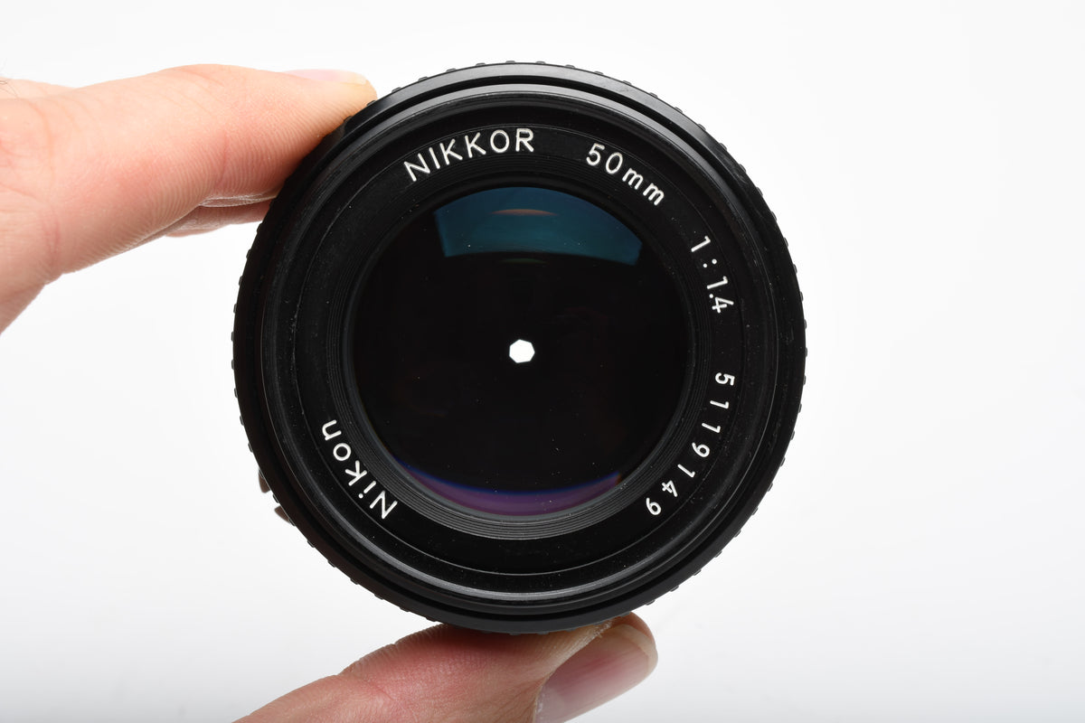 Nikon Nikkor 50mm f1.4 AI-S Prime lens w/Caps, Great prime lens!