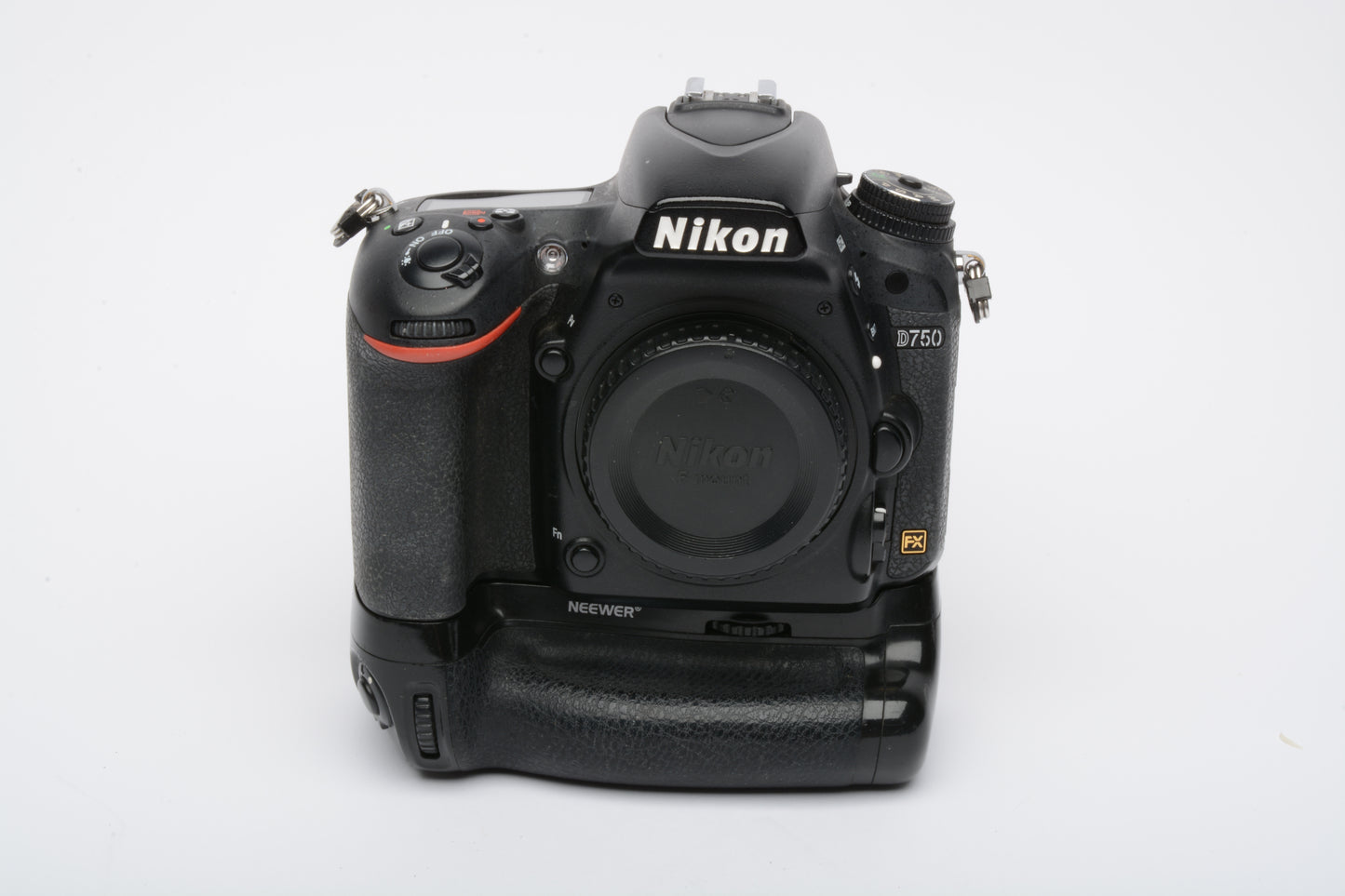Nikon D750 DSLR Body 24.3MP, 2 batts+charger+grip, 42K Acts, tested
