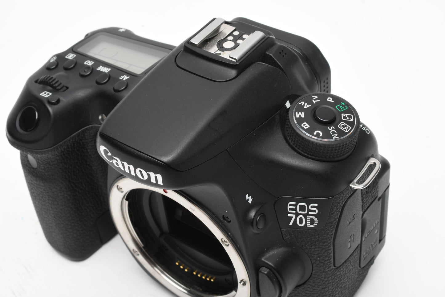 Canon EOS 70D DSLR Body w/Batt, charger, strap, Only 2576 Acts!