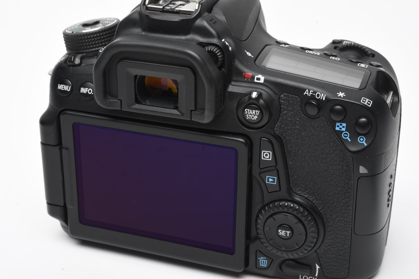 Canon EOS 70D DSLR Body w/Batt, charger, strap, Only 2576 Acts!