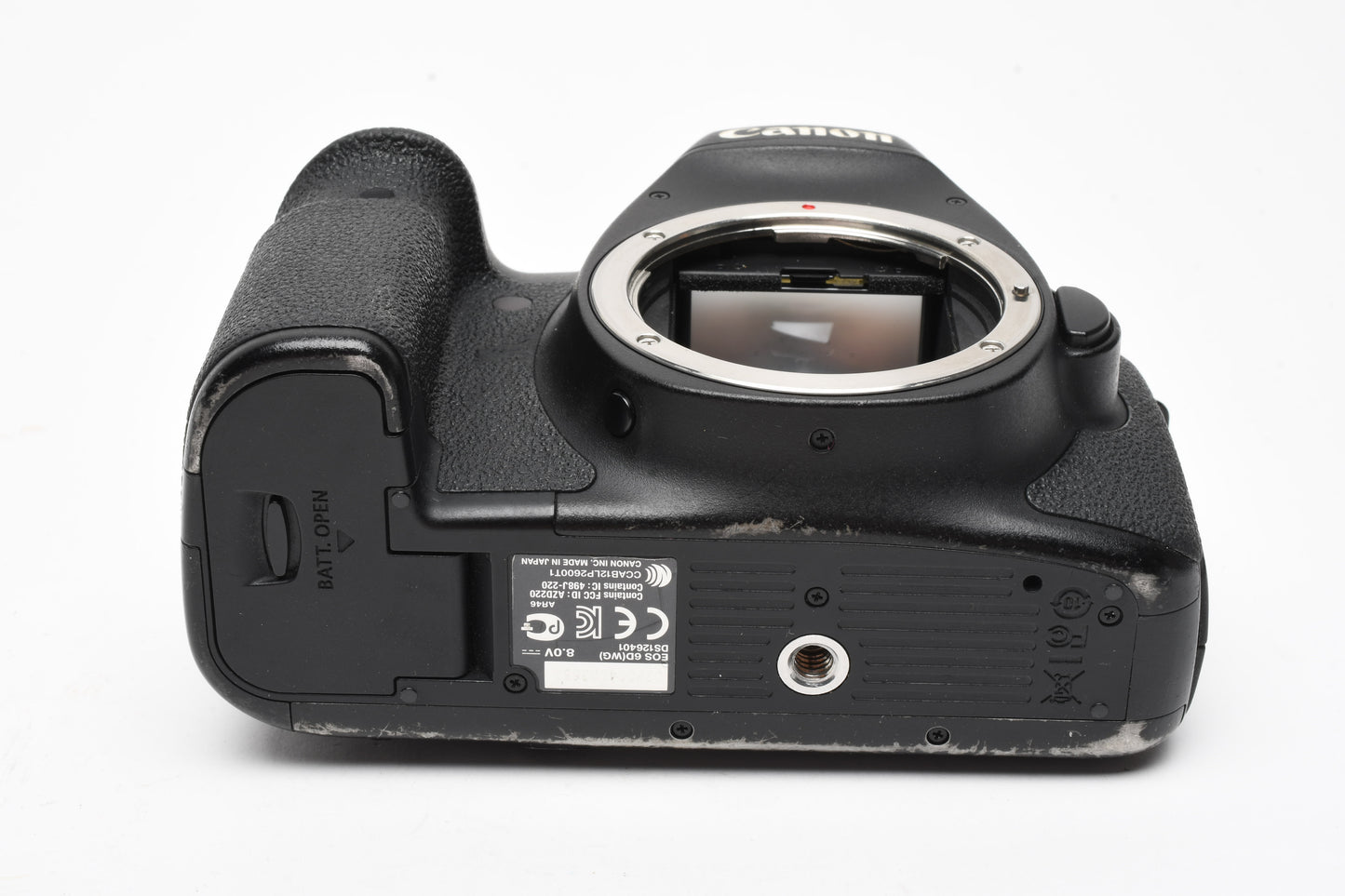 Canon EOS 6D DSLR 20.2MP w/batt, charger, 182K Acts, tested, works great!