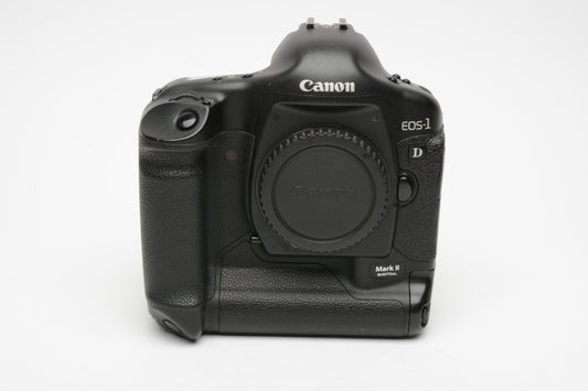 Canon EOS 1D Mark II Body, 2 batts+charger+cap, Only 11% use, tested, Great!