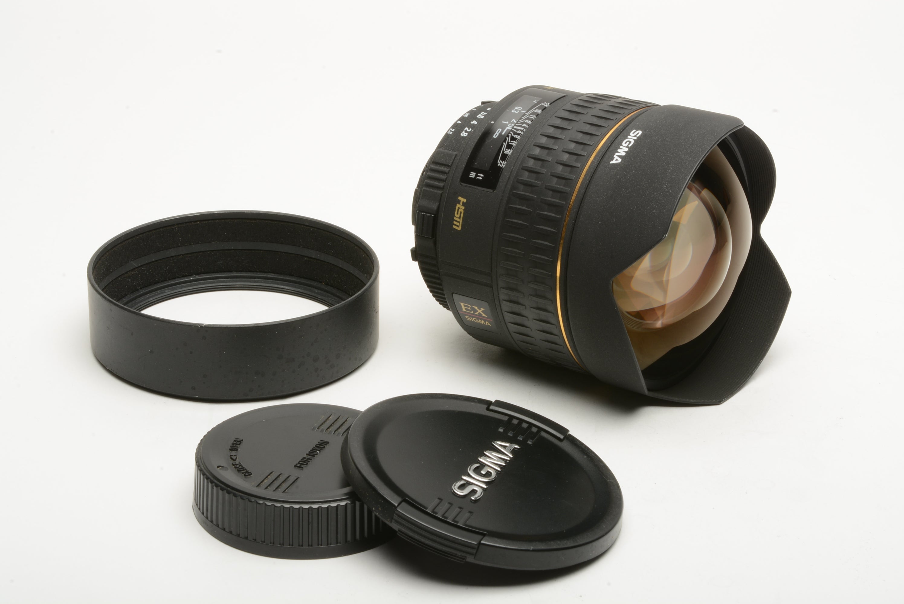 Sigma AF 14mm f2.8D Aspherical lens for Nikon, caps, hood, sharp!