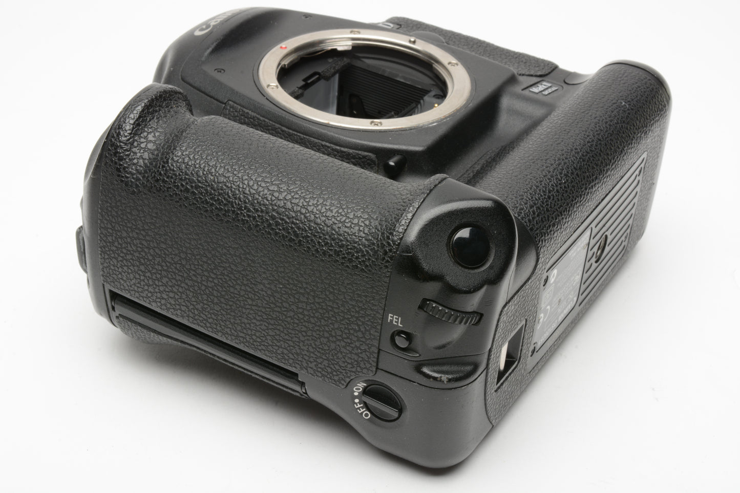 Canon EOS 1D Mark II Body, 2 batts+charger+cap, Only 11% use, tested, Great!