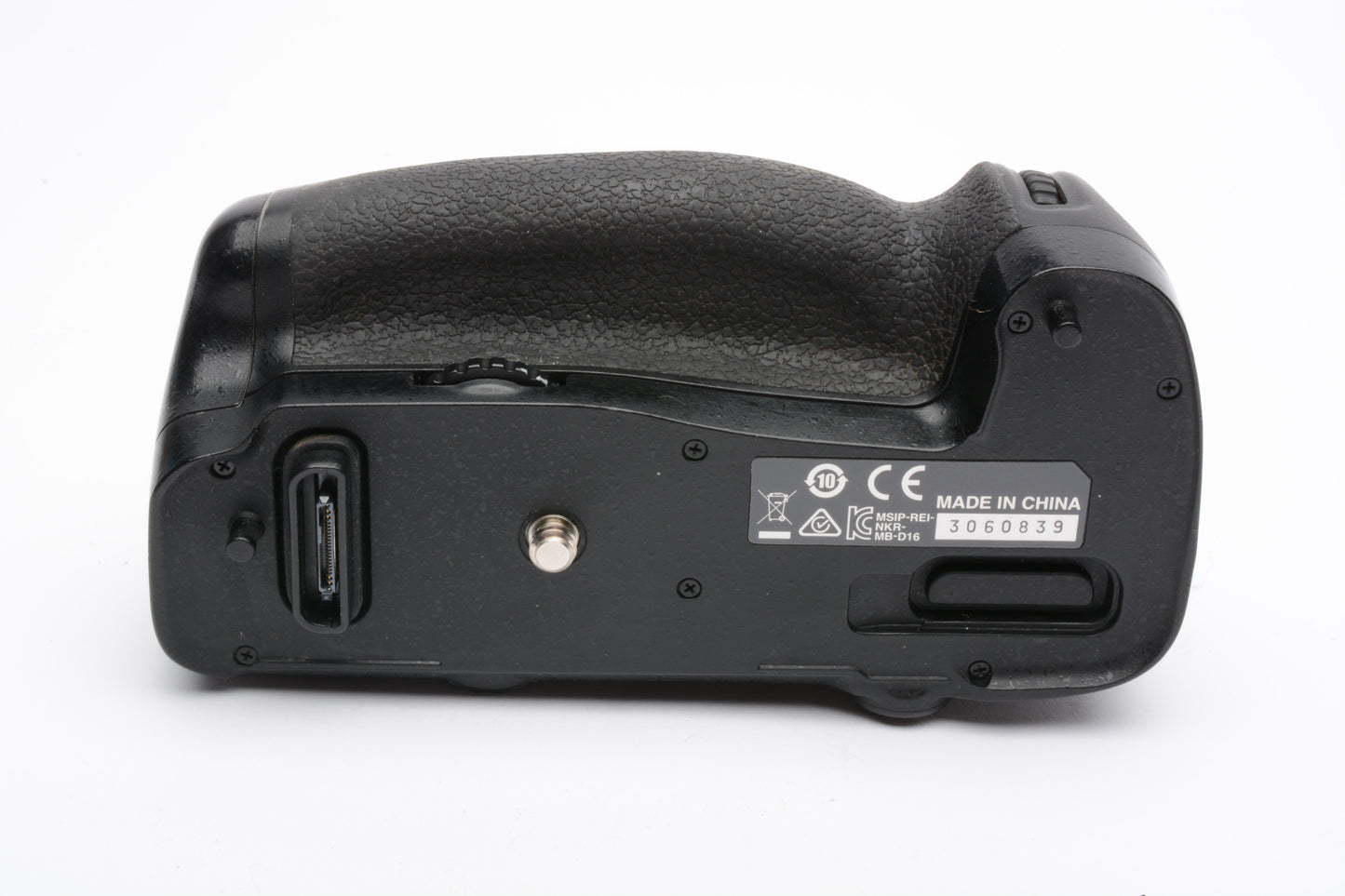 Nikon MB-D16 Battery Grip, Fully tested, still great