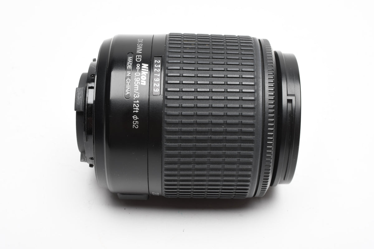 Nikon AF-S DX Nikkor ED 55-200mm F4-5.6G SWM zoom lens w/Caps, Hood, Pouch, Nice!