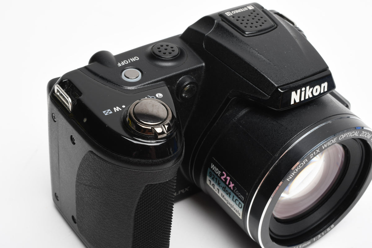 Nikon Coolpix L120 14.1MP Digital Point&Shoot strap+cap, Clean