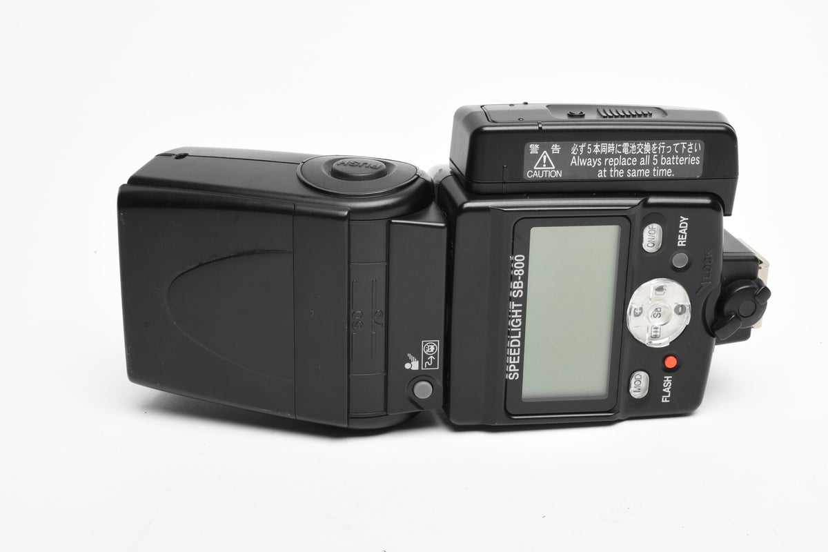 Nikon SB-800 Speedlight flash w/diffuser, extra chamber, case, Nice