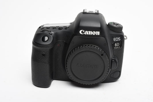 Canon EOS 6D Mark II 26.2MP DSLR body, 2X batts, charger, 187K Acts, Good!