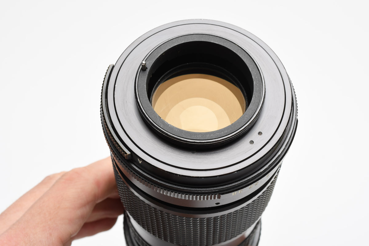 Vivitar 85-205mm f3.8 Telephoto zoom lens w/M42 mount, caps, Box, Good, Read*