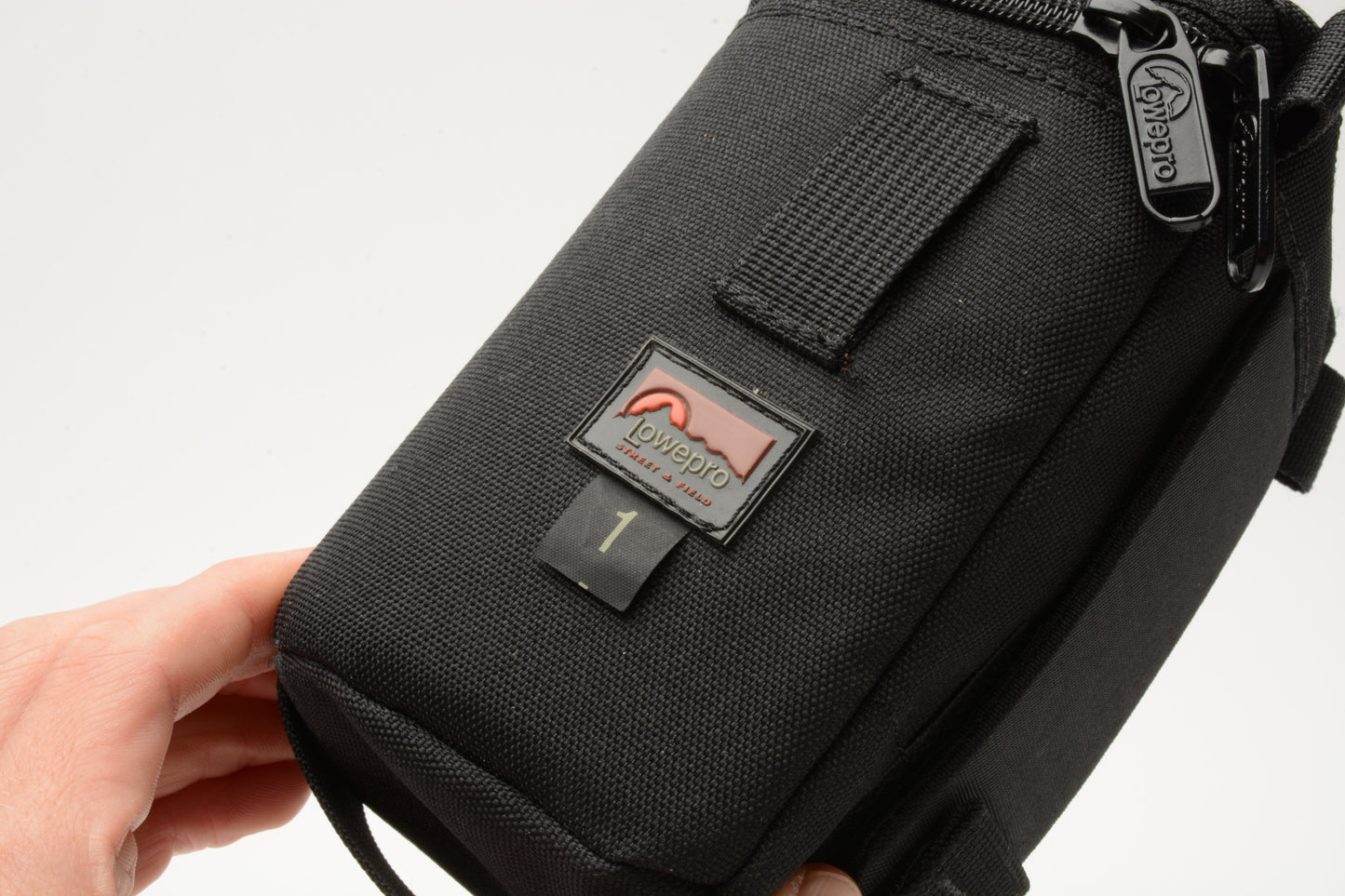 Lowepro padded lens case #1 (Black) 6" tall x 3" diameter, Nice